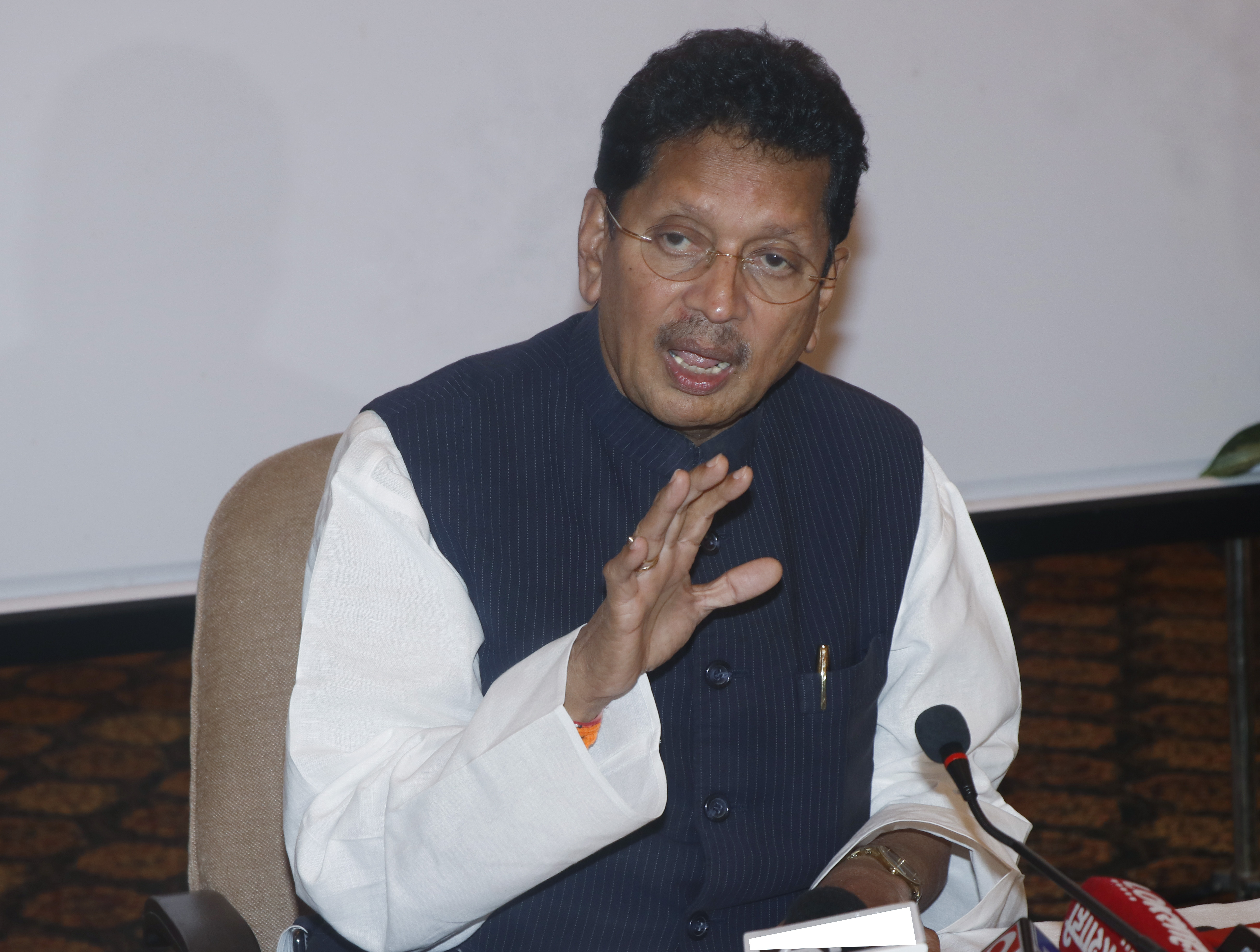 Rohit Arya Case Mein Naya Twist – Shiv Sena MLA Deepak Kesarkar Ne Kaha, ‘Maine Use Paise Diye The Madad Ke Liye’, 2 Crore Dues Ka Dawa Galat!