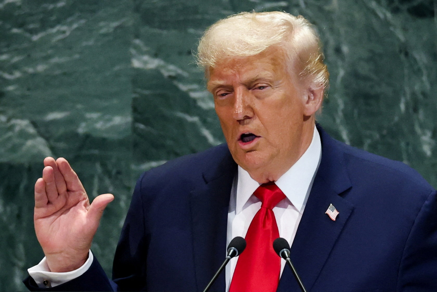 Trump Ke Naam Par Fake Aadhaar Banaya – NCP MLA Rohit Pawar Par Case Darj!