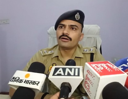 Javed Habib Aur Unke Bete Ke Khilaf Sambhal Mein Fraud Ka Case, Saloon Franchise Ke Naam Par Crore Ki Thagi.