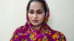 Transgender “Guru Maa” Jyoti Ko Mumbai Police Ne Kiya Arrest Illegally India Me Rahne ke Liye