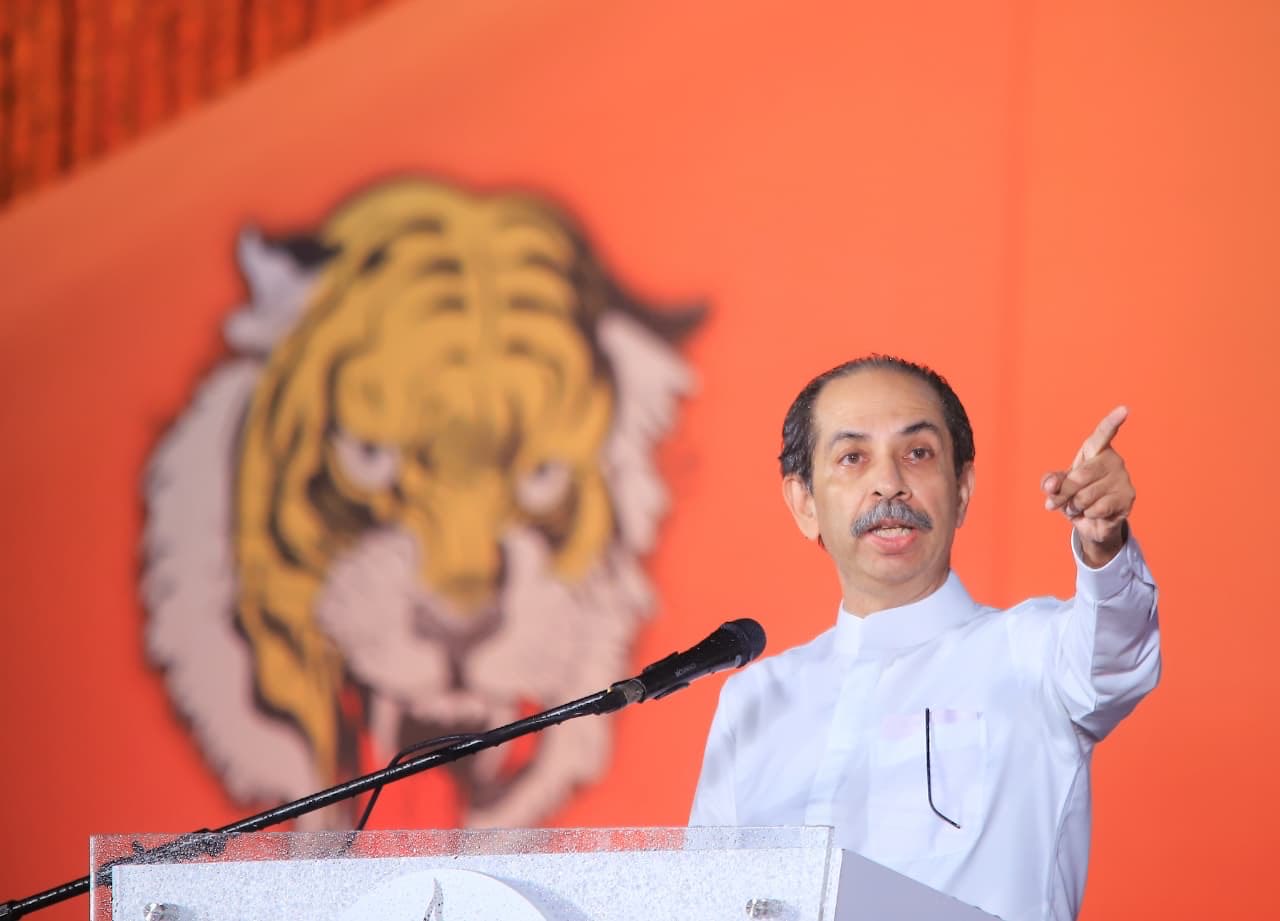 Shiv Sena UBT Chief Uddhav Thackeray Ne BJP Par Maara Tanz, BMC Par White Paper Laane Ka Eliaan Kiya Shivaji Park Mein