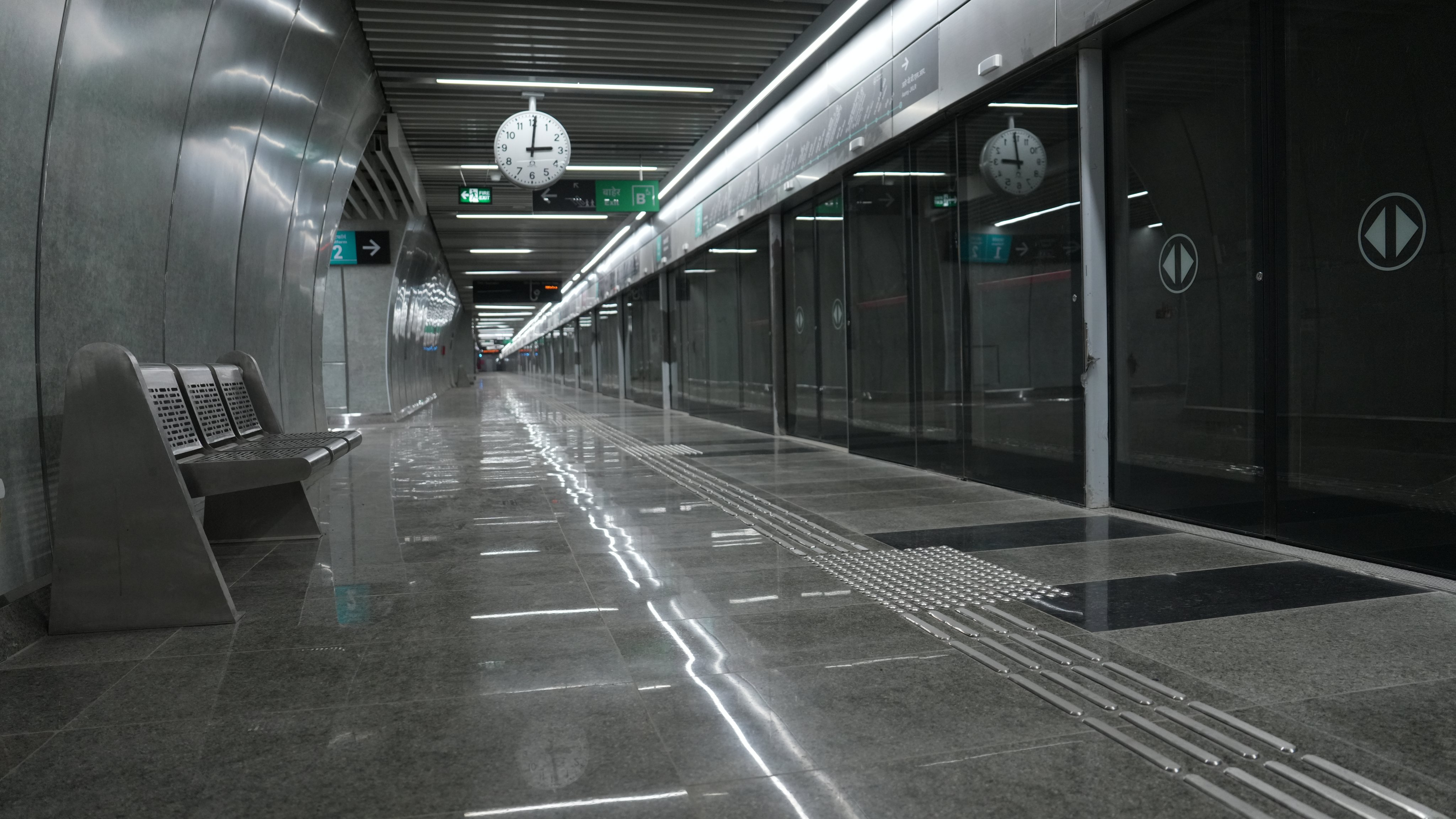 Mumbai Metro Aqua Line Pe Network Problems – Commuters Ko Mila ‘Digital Detox’ Ka Unexpected Gift!