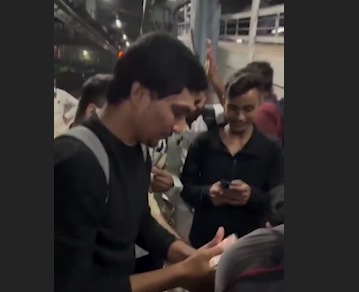 Real-Life Rancho: Mumbai Ke Ek Shaks Ne Ram Mandir Station Pe Baby Delivery Karayi Video Call Ki Help Se
