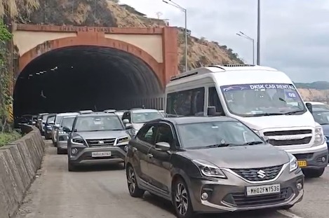 Diwali Ke Baad Pune–Mumbai Aur Dusre Highways Par Bhari Traffic Jam