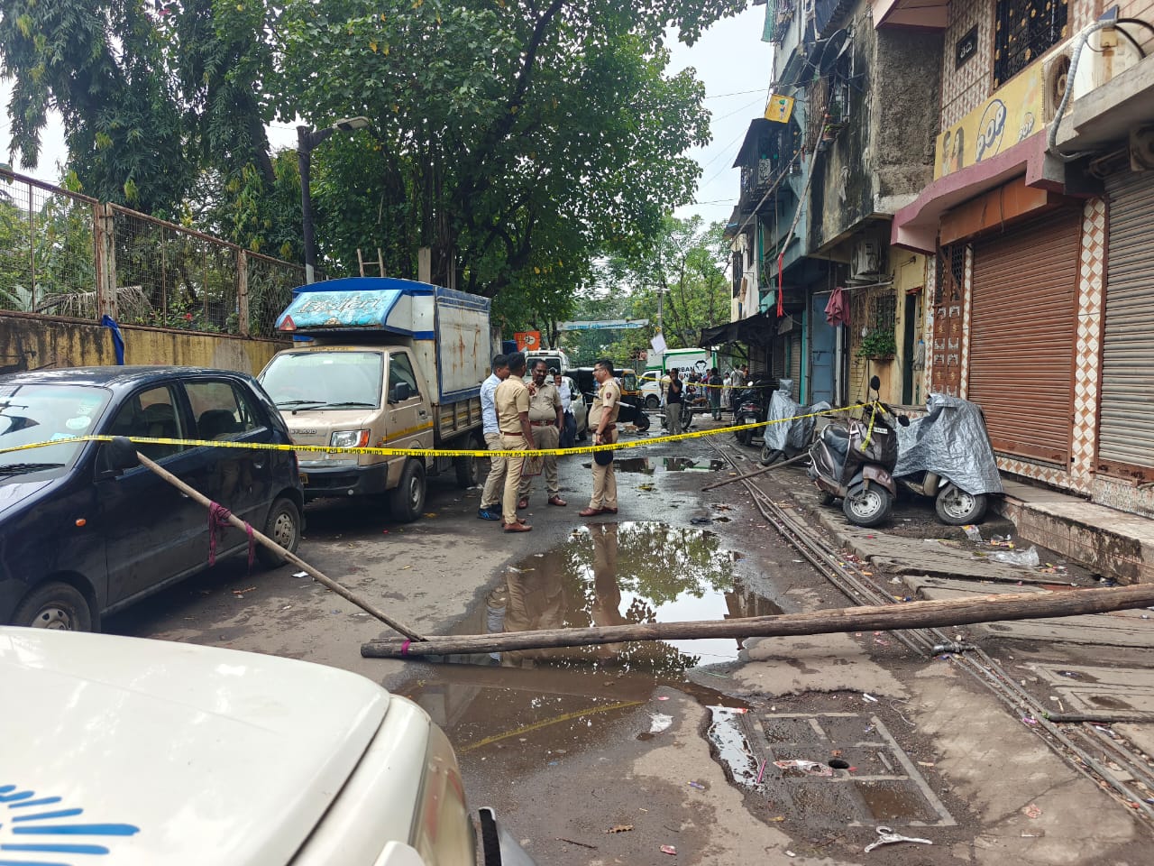 Nariyal Paani Distributor ka hua Murder