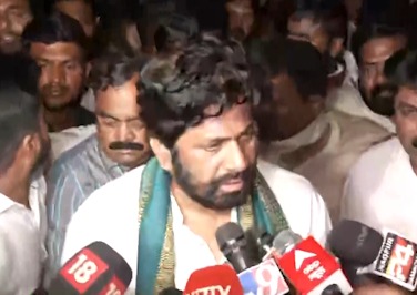 PJP Leader Bachchu Kadu Aaj CM Devendra Fadnavis Se Milenge – Kisaanon Ka Loan Waiver Protest Badhta Ja Raha