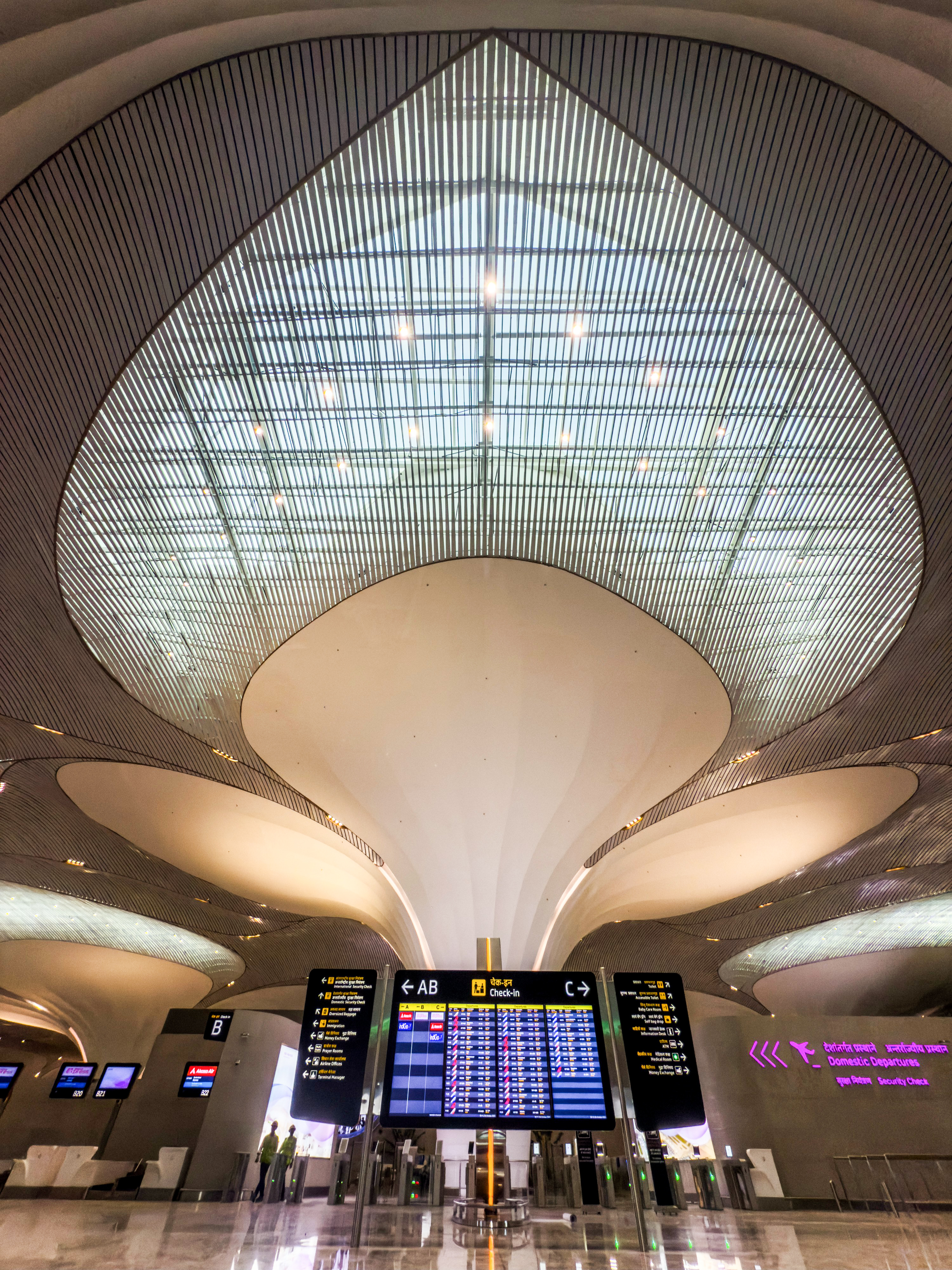 Navi Mumbai International Airport Se 25 December Se Commercial Flights Shuru — IndiGo Aur Akasa Ready