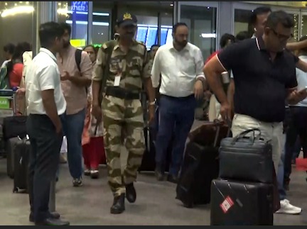 Delhi Mein Major ATC System Failure: Poore India Mein Flights Disrupt, Mumbai Airport Sabse Zyada Asar