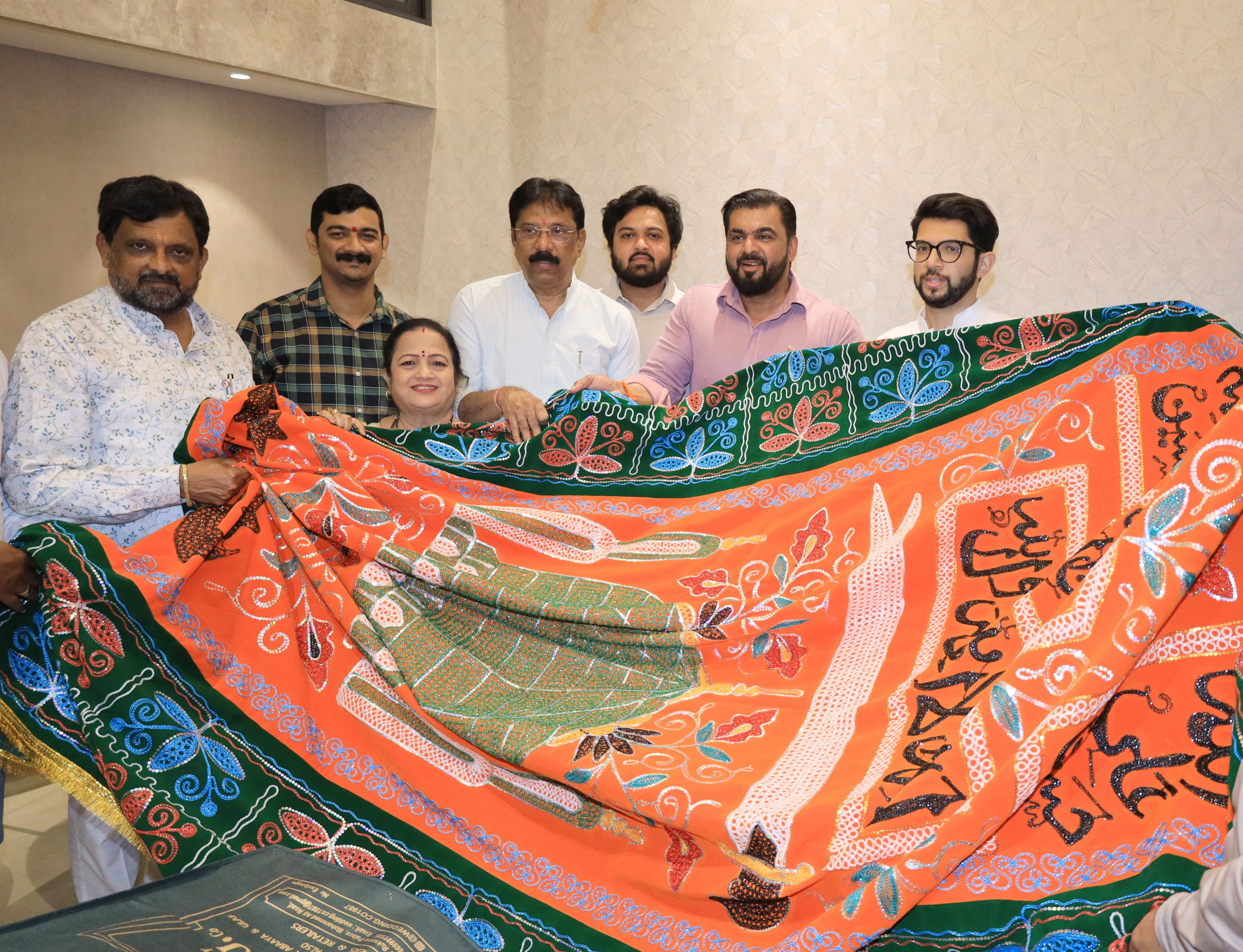Ajmer Dargah Mein UBT Shiv Sena Ki Taraf Se Chadar Pesh Ki Jaayegi — BMC Election Mein Jeet Ki Dua Maangi Jaayegi, Aaditya Ne Ankho se Chuma