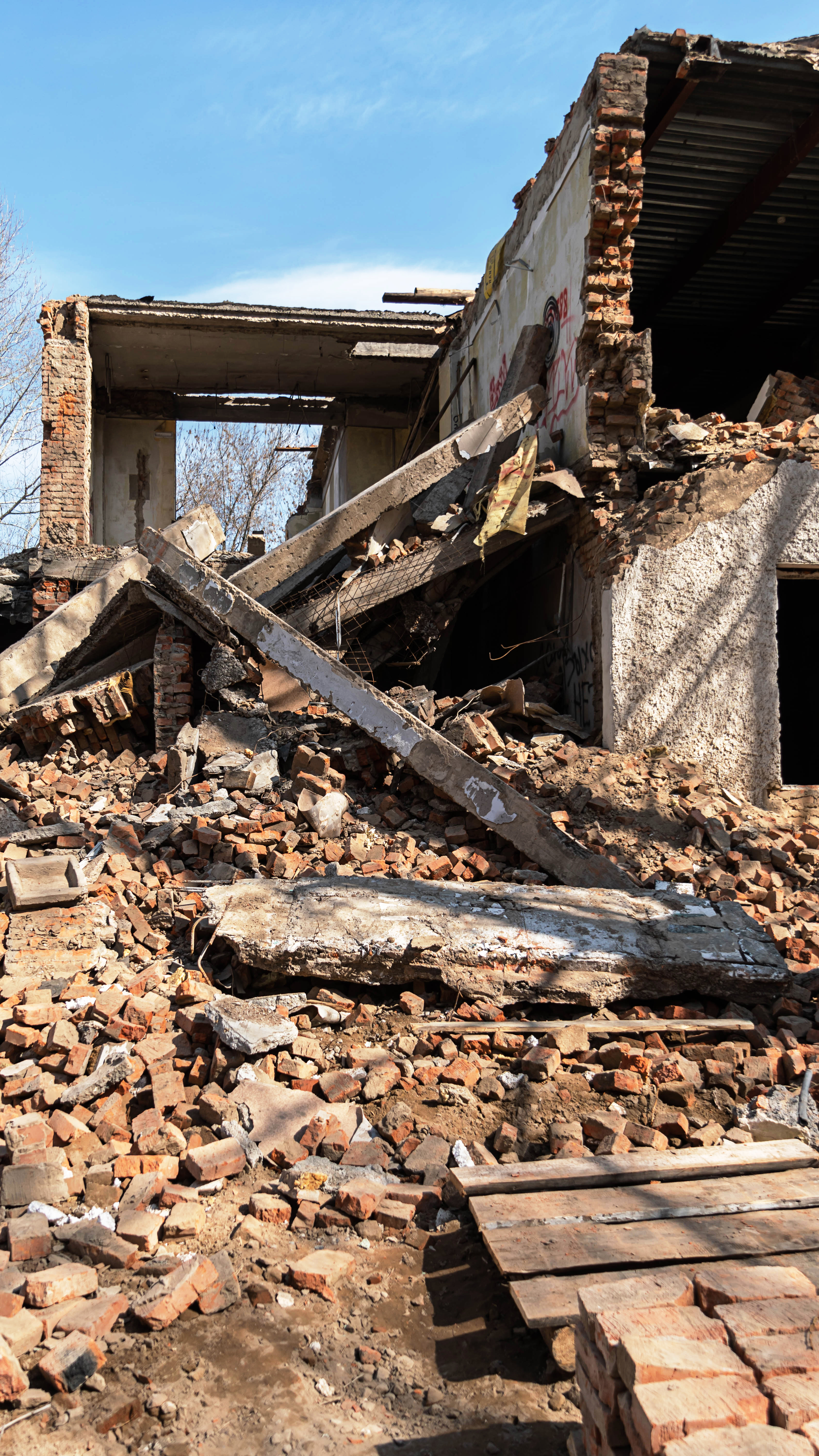 BMC Ne 24 Structures Ko Demolished Kiya Andheri–Ghatkopar Link Road Widening Ke Liye