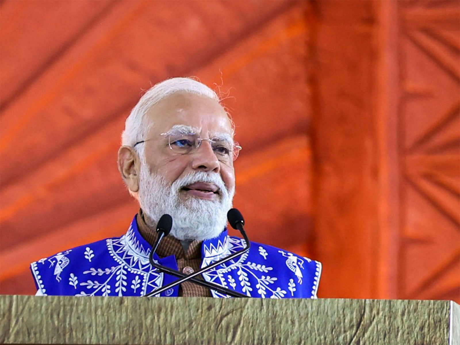 PM Modi meets UP NDA MPs, tells them “Ye majdoor aapke sath khada hai, aap bas kaam kariye”