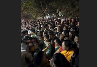 Thane Talao Pali Par New Year’s Eve Ganga Aarti Ke Dauraan Stampede Jaisi Situation