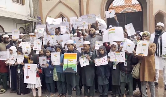 Lucknow Me  Islamic Centre Of India Mein Republic Day Painting Competition Ka Aayojan