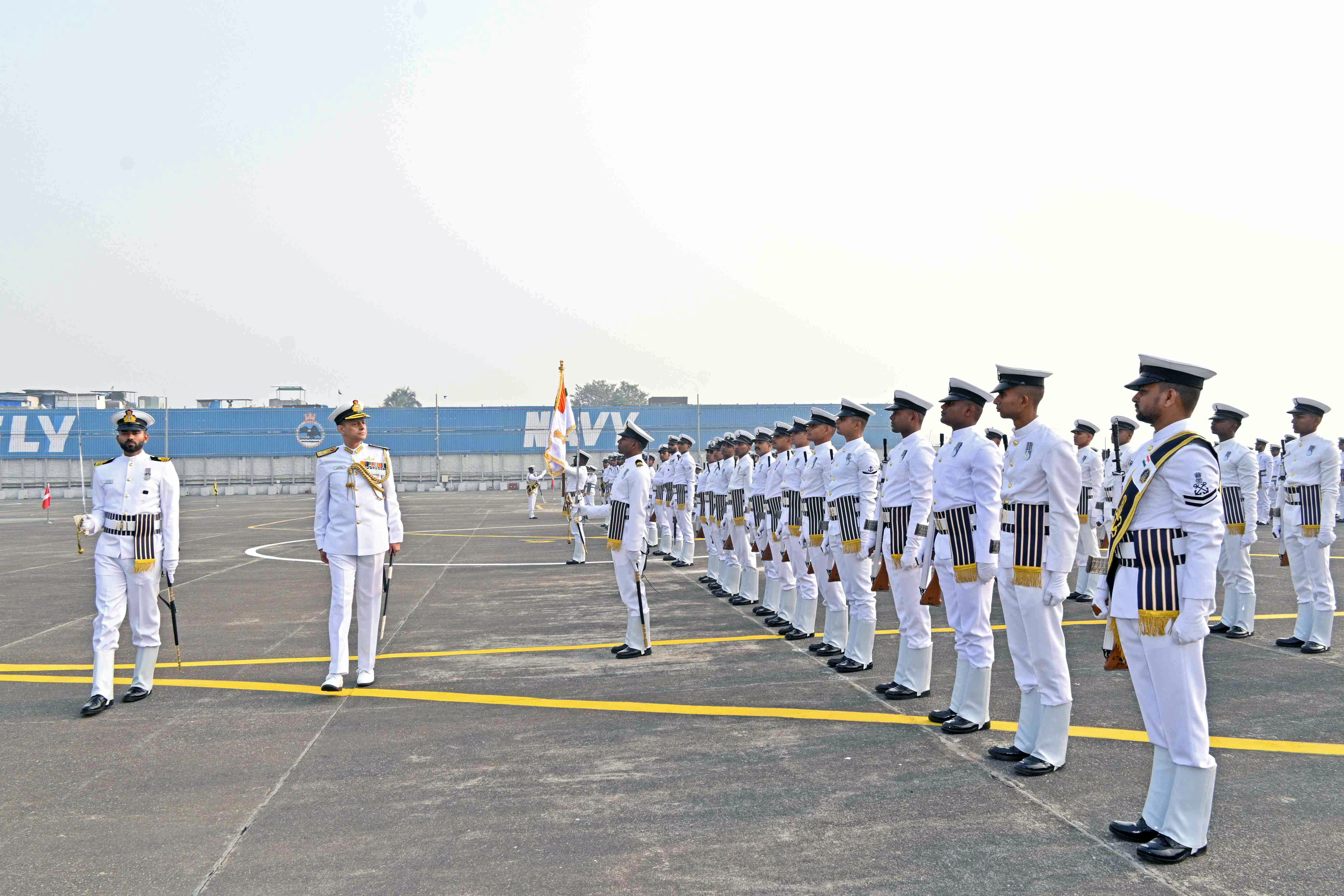 Kya Aap Itne Samay Se So Rahe The?’ – INS Shikra Ke Paas 20+ Manzila Imarat Par HC Ki Navy Ko Fatkaar