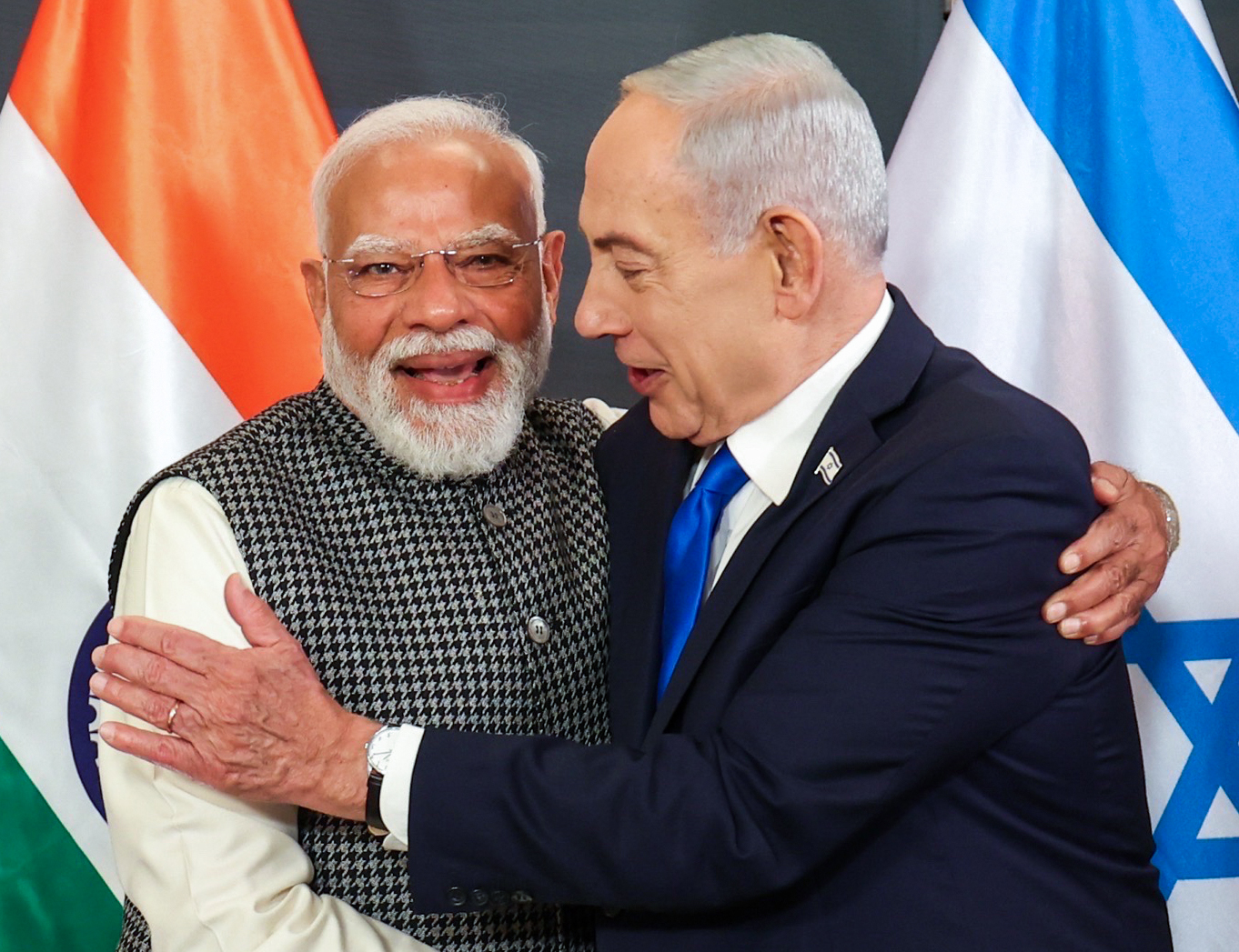 Owaisi Ka Sawaal: “Israel Ne Pehle Bataya Tha Ya Nahi?”