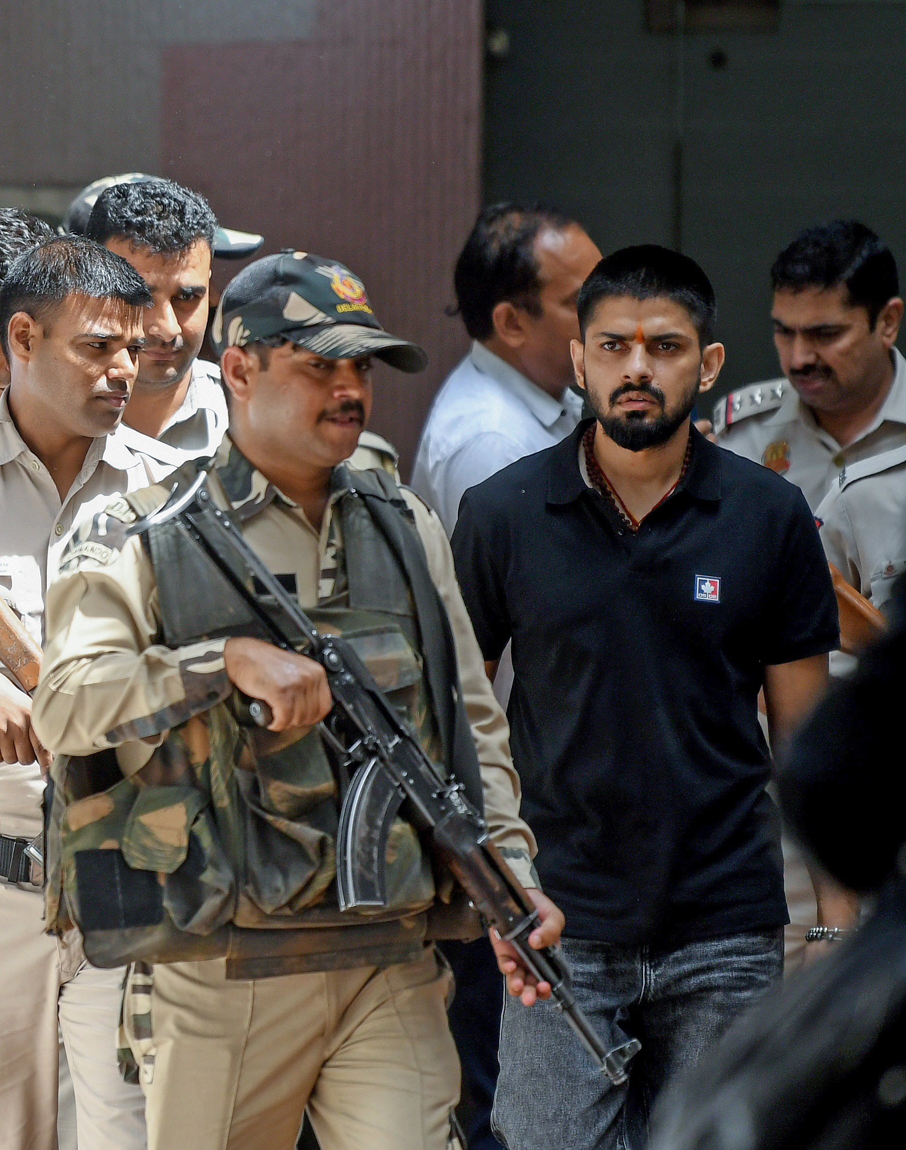 Lawrence Bishnoi Ke Naam Par Mumbai Ke Jeweller Se ₹20 Lakh Ki Extortion Demand, 4 Arrest