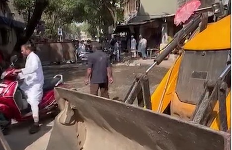 kurla west vb nagar near zrs hospital