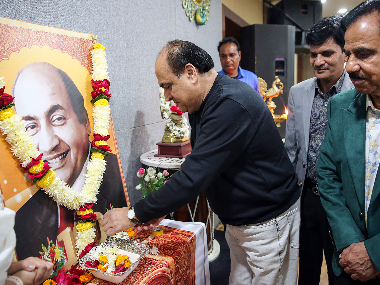 “3 attacks aaye ambulance me”: Mohammed Rafi’s son opens up on legendary singer’s final moments on Indian Idol