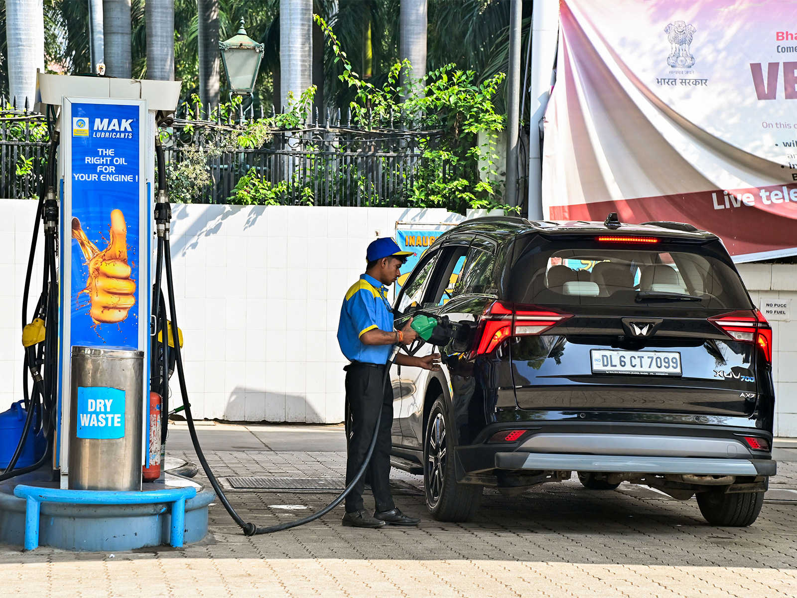 “No shortage of petrol, diesel, LPG in country,” says Petroleum Ministry