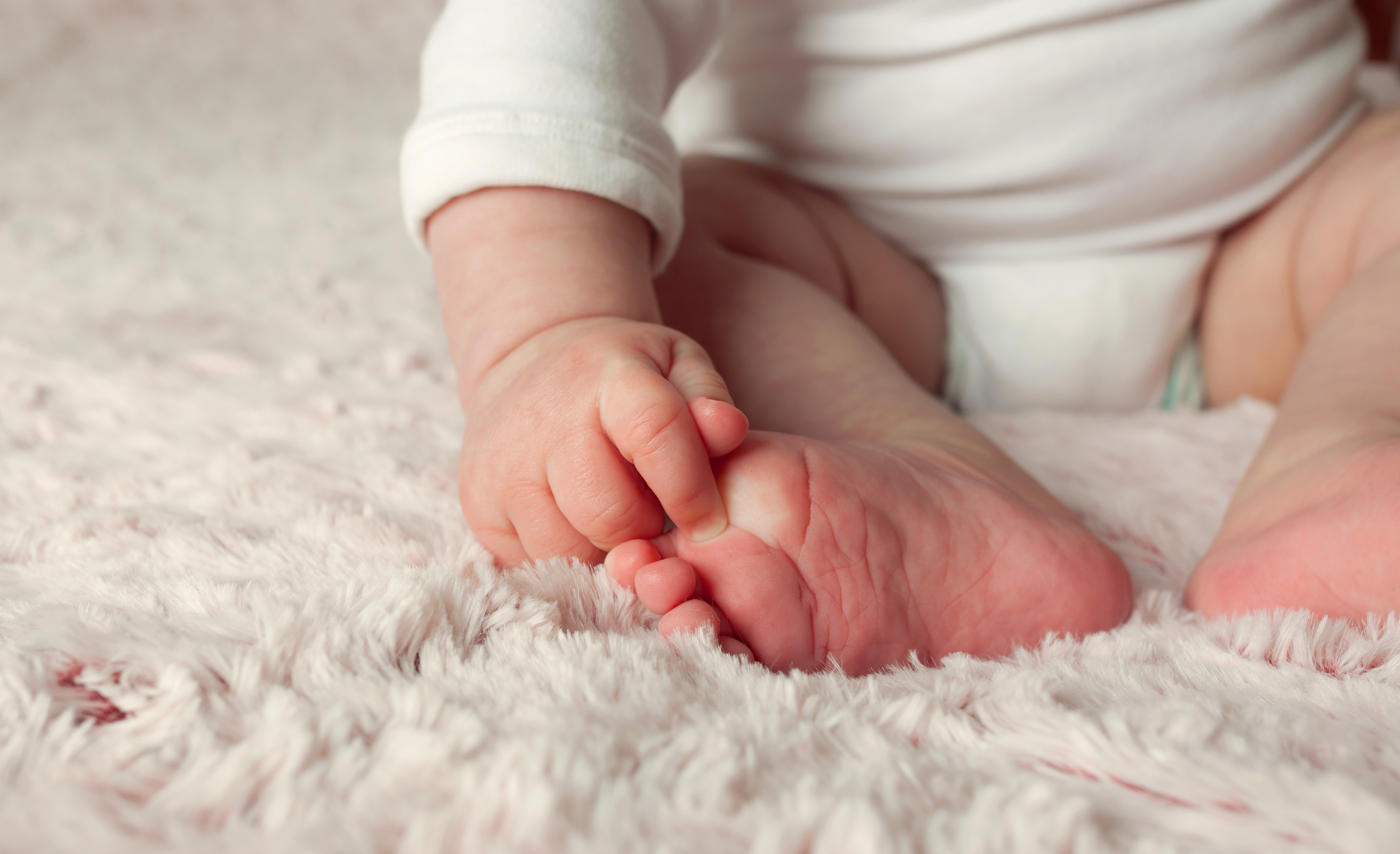 Fake Birth Certificate Scam: BMC Ne 24 Unregistered Nursing Homes Par Lagayi Rok