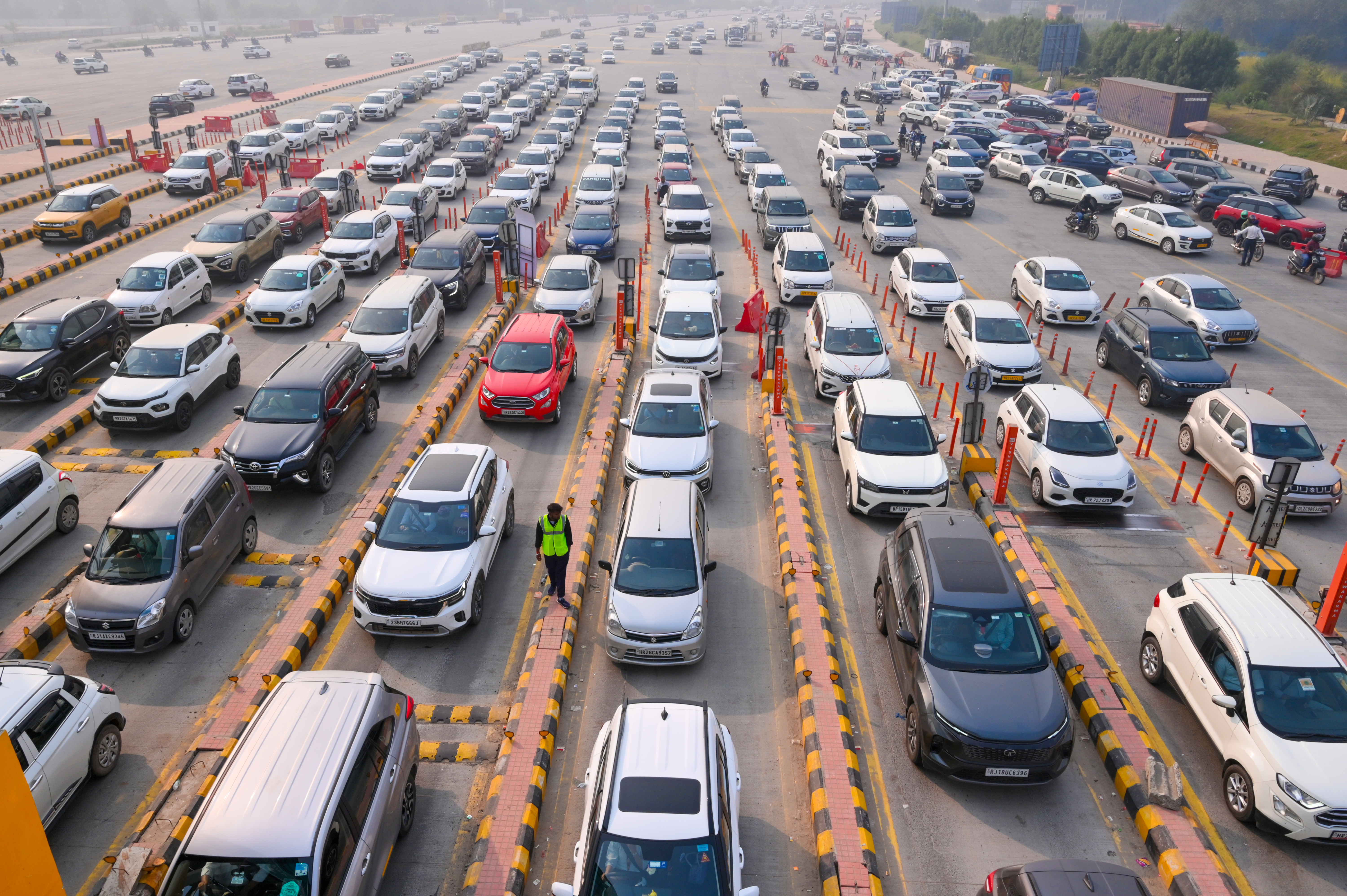 Mumbai-Pune Expressway Par 3 Ghante Ka Traffic Band, 23-24 April Ko Diversion