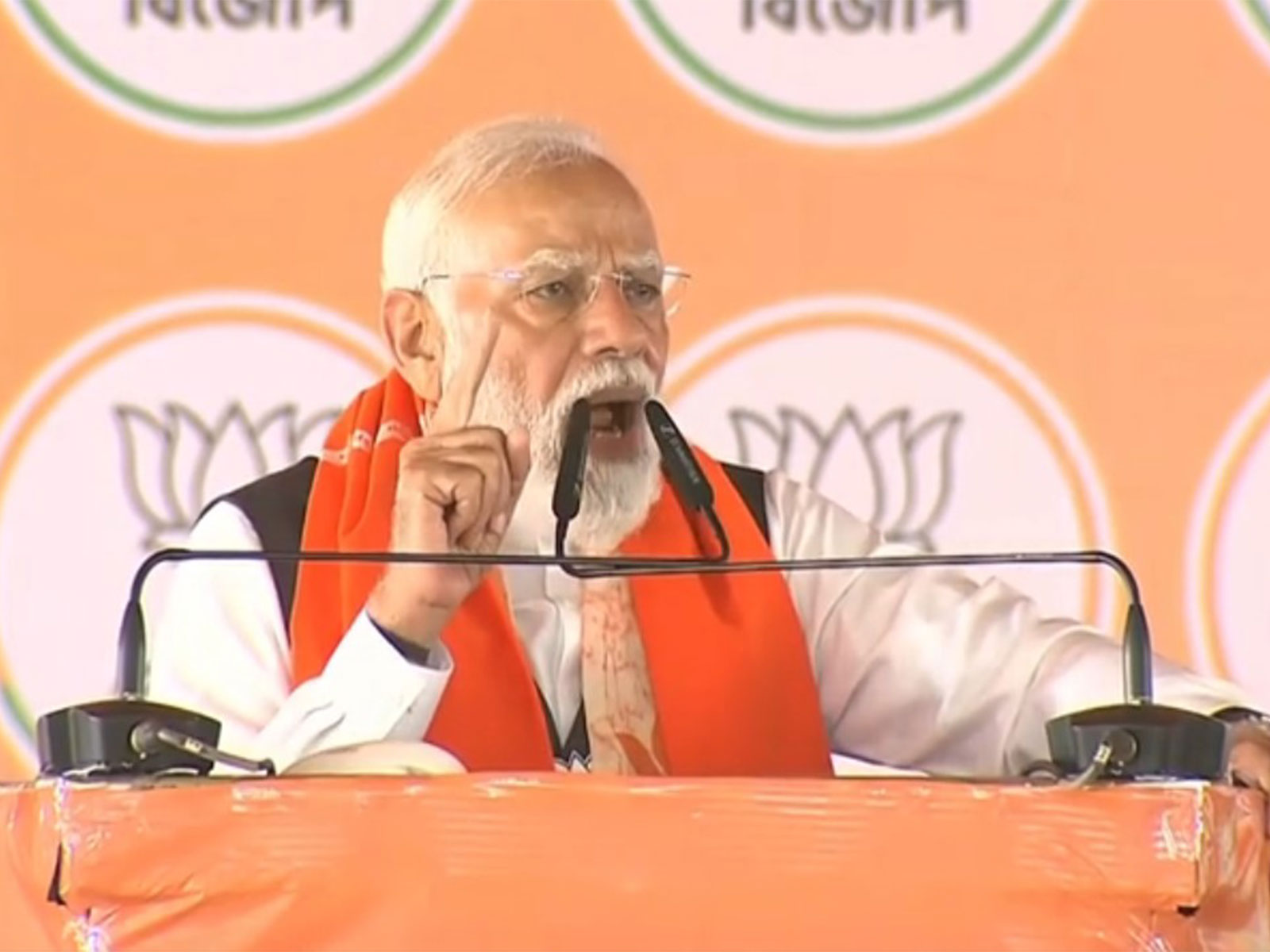 “Maa is crying, maati has been overtaken by infiltrators, maanush is terrified”: PM Modi slams Trinamool Congress in Bengal