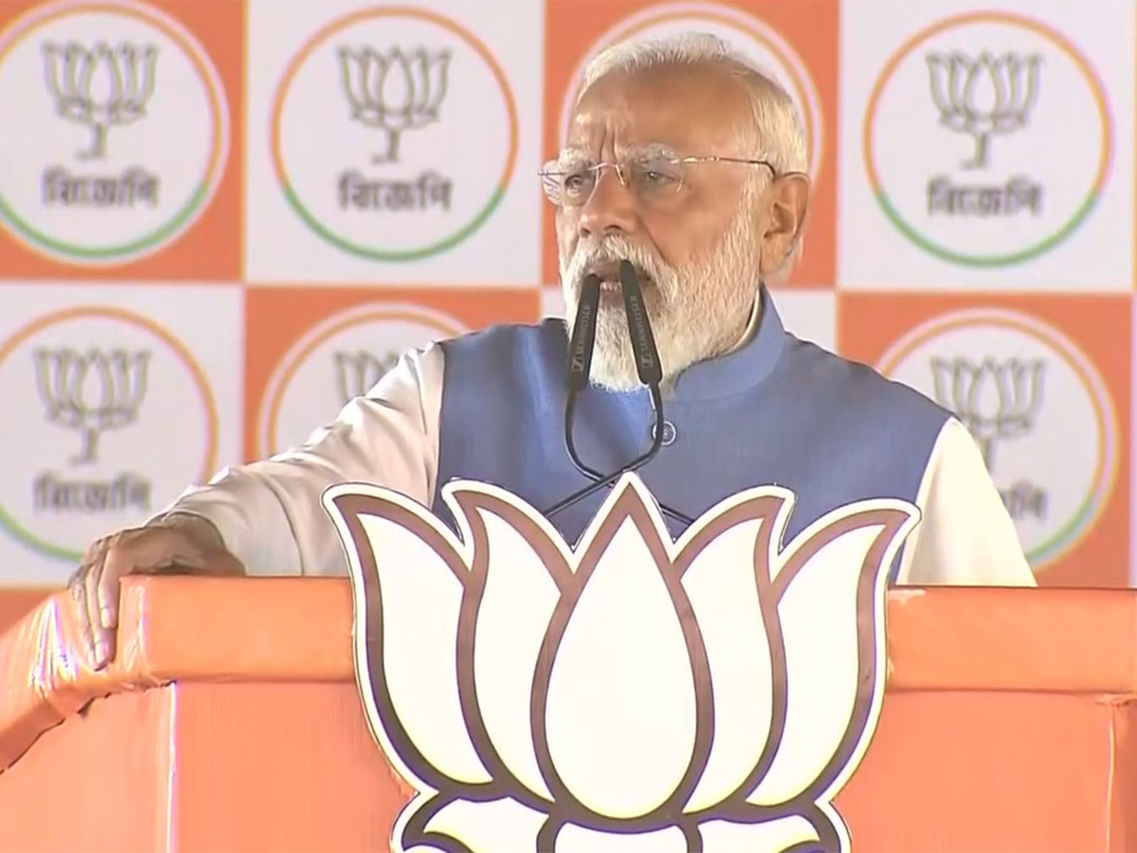“This is battle to defeat fear, shop of TMC’s lies and loot is about to shut down,”: PM Modi in Bengal rally