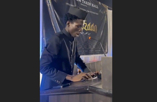 “Sabko AC Dunga, Metro Chalvaunga” – AMU Mein African Student Ki Funny Speech Viral