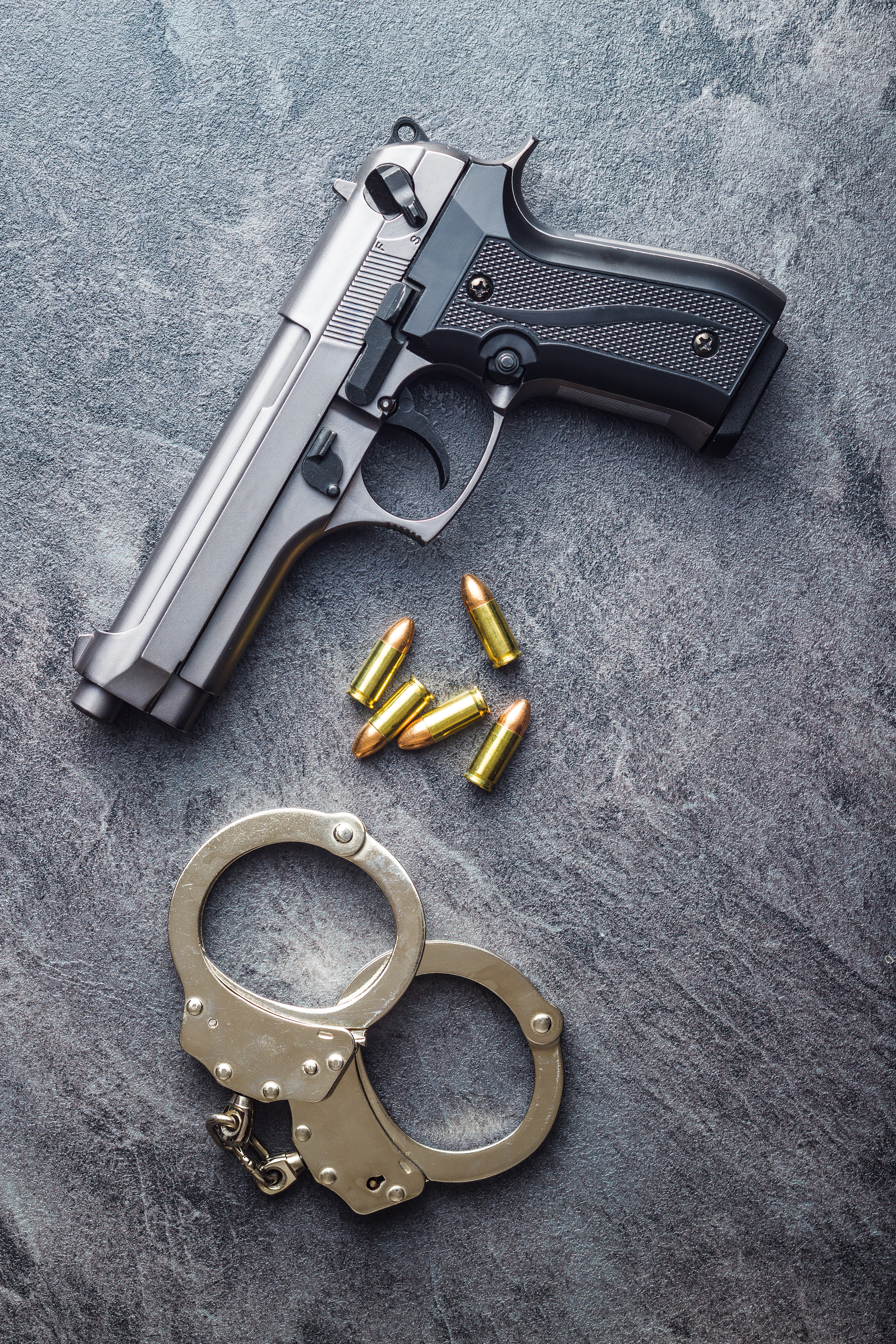 Pydhonie Mein Hotel Se Illegal Firearms Baramad, Mumbai Crime Branch Ka Action