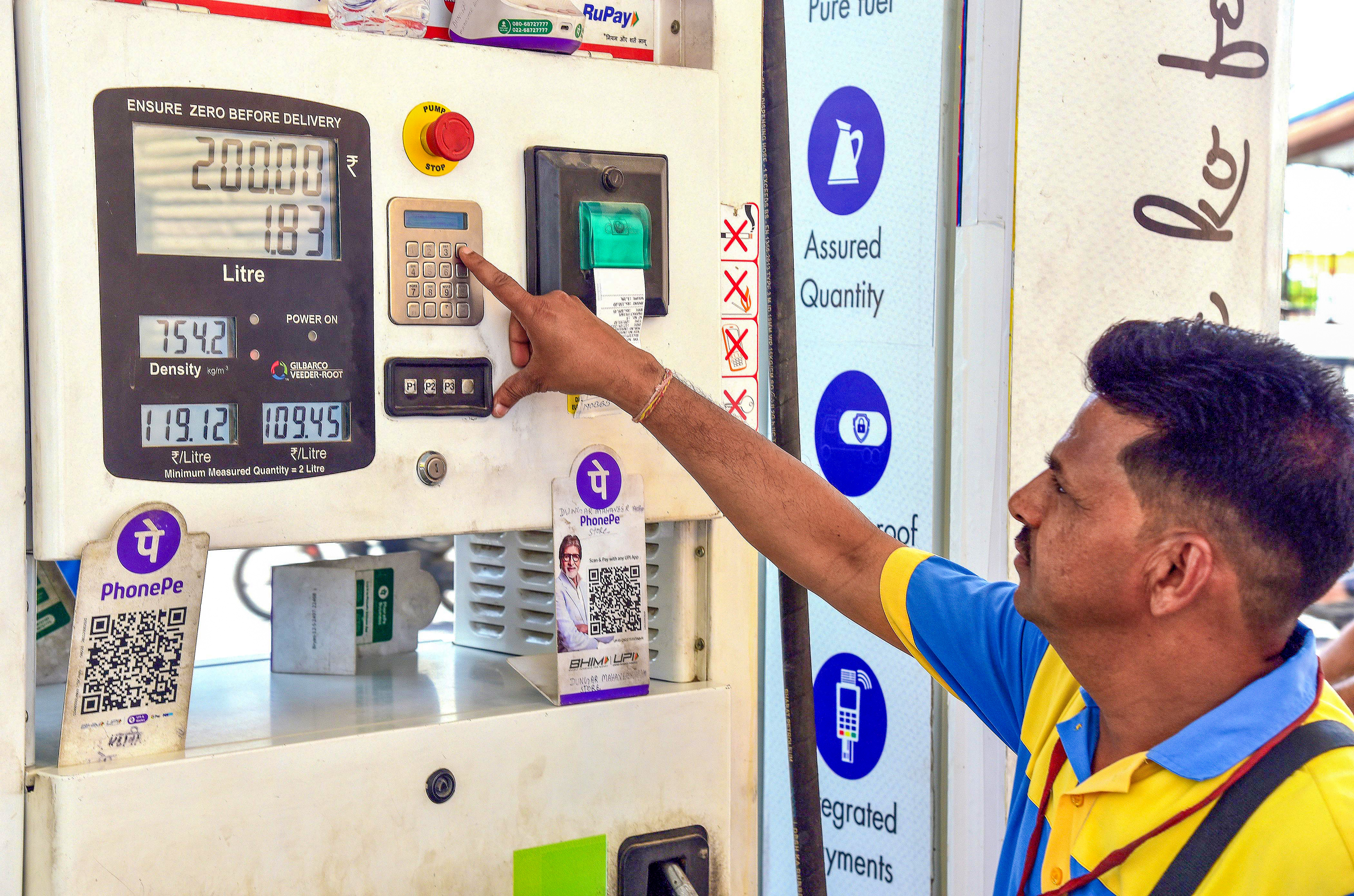 Diesel Price Badhne Ke Baad Bhi Filhaal Nahi Badega Maharashtra ST Bus Ka Kiraya – Minister Pratap Sarnaik