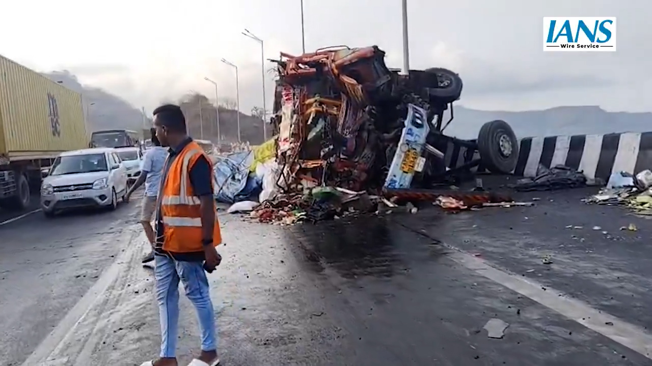 Mumbai-Pune Expressway Par Bada Haadsa 2 Ki Maut, 80 Saal Ki Mahila Samet 3 Ghayal