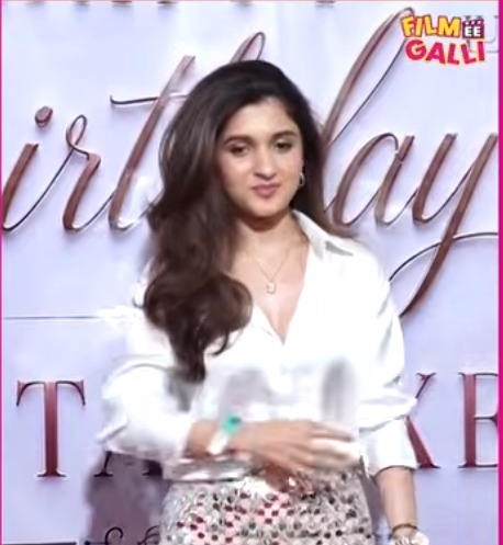 MANY CELEBS AT THE RED CARPET OF NISHI SAXENA BIRTHDAY