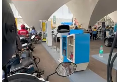Lotus petrol pump lower oshiwara