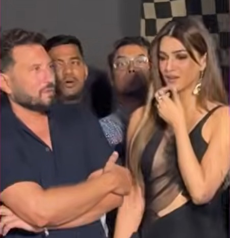 KRITI SHANON AT THE TRAILER LAUNCH OF COCKTAIL 2