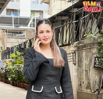 YUVIKA CHAUDHARY SPOTTED AT BANDRA