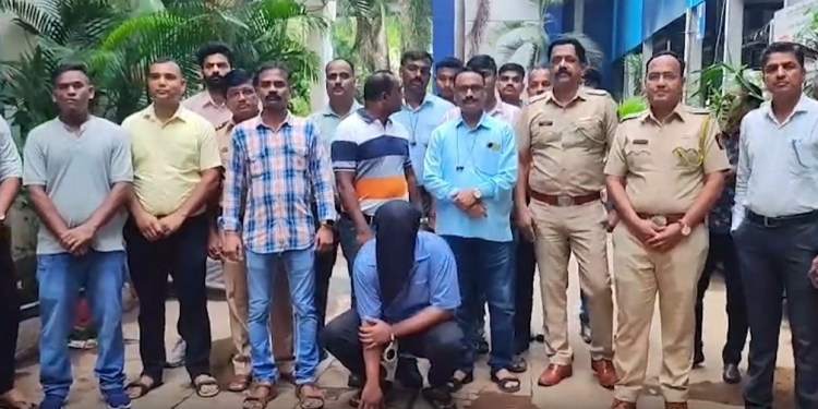 Mumbai Local Murder Case Solved! Door Ko Lekar Hue Jhagde Mein Yuvak Ki Hatya Karne Wala Aaropi 400 CCTV Check Kar Police Ne Pakda