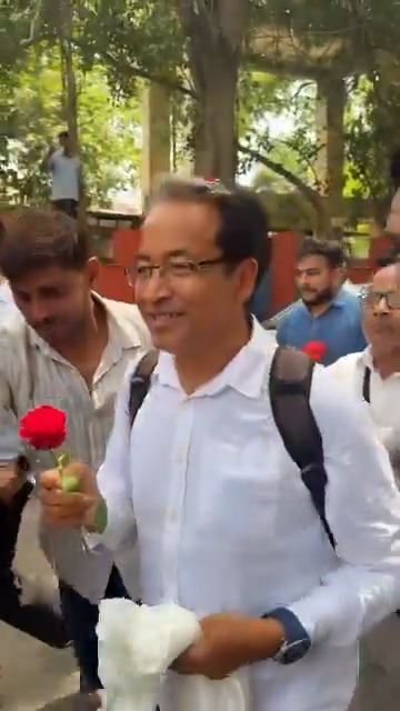 Sonam Wangchuk pohche Jantar Mantar