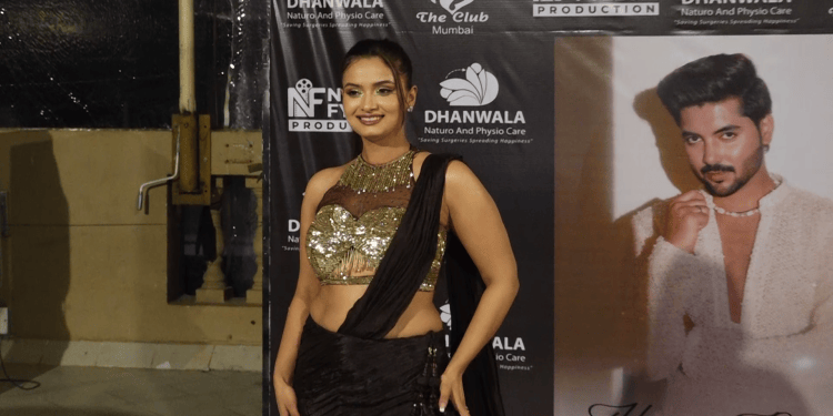 NEELAM GIRI ATTENDS BIRTHDAY BASH OF MOHIT KAPOOR
