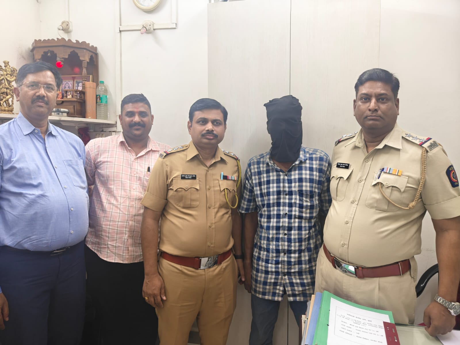 Kandivali Metro Lift Molestation Case: 17 Saal Ki Ladki Se Chhedchhad Karne Wala Accused West Bengal Bhagte Waqt Arrest
