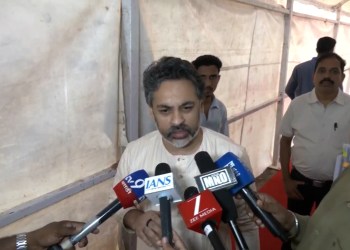 “Waha Kisi Ko Rehna Nahi Hai Aur Bhi Log Aayegey” Nilesh Rane