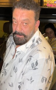 SANJAY DUTT WITH WIFE MAANAYATA SPOTTED IN BANDRA