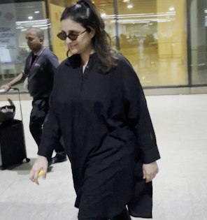 PARINEETI CHOPRA SPOTTED AT AIRPORT