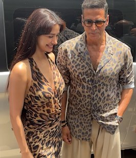 AKSHAY KUMAR AND DISHA PATANI SPOTTED IN THE CITY
