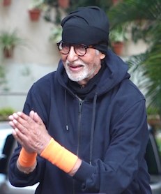 AMITABH BACHCHAN SPOTTED AT JALSA FOR SUNDAY DARSHAN