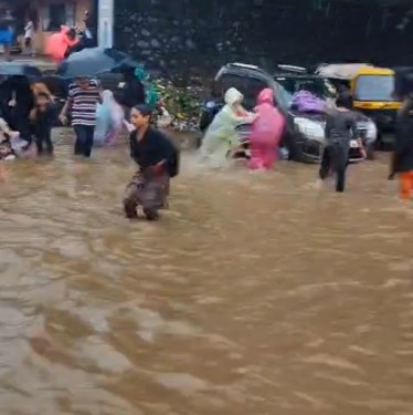 Govandi 90 feet road municipality School