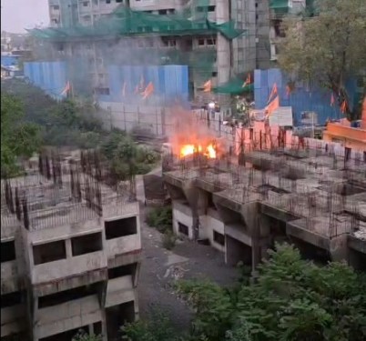 Jogeshwari East Main aaj aag lagi thi Omkar builder ke side pe