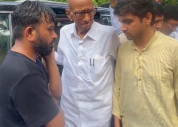 Sharad Pawar Visits Jantar Mantar, Meets CJP Abhijeet, Expresses Concern Over Police Brutality