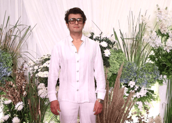 SONU NIGAM AT AKANSHA & SHARAN WEDDING RECEPTION