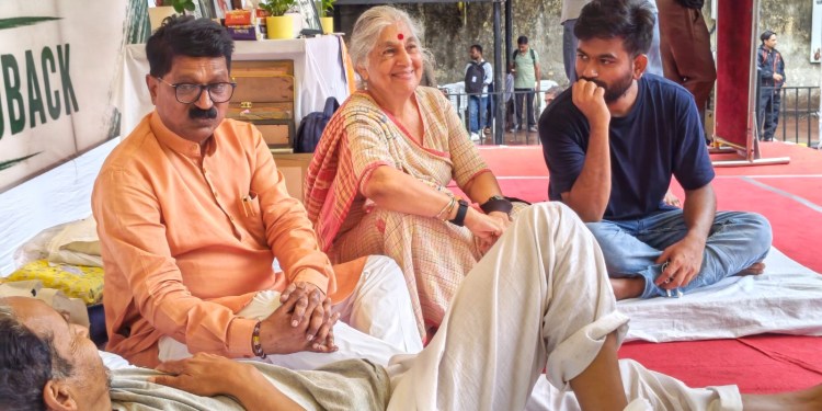 Cockroach Janta Party Ke Protest Ko Shiv Sena UBT Ka Support, Arvind Sawant Ne Ki Mulakat