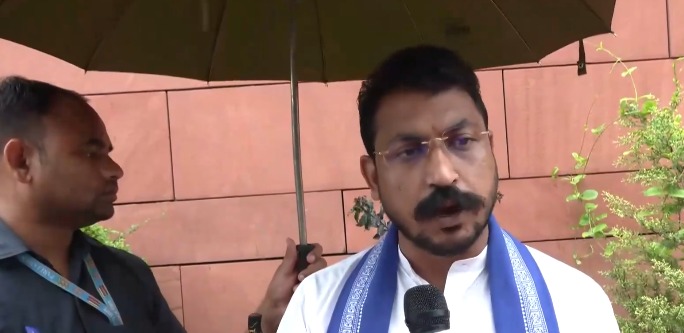 House doesn’t belong only to BJP, Congress; other parties’ issues must also be discussed: Chandrashekhar Azad